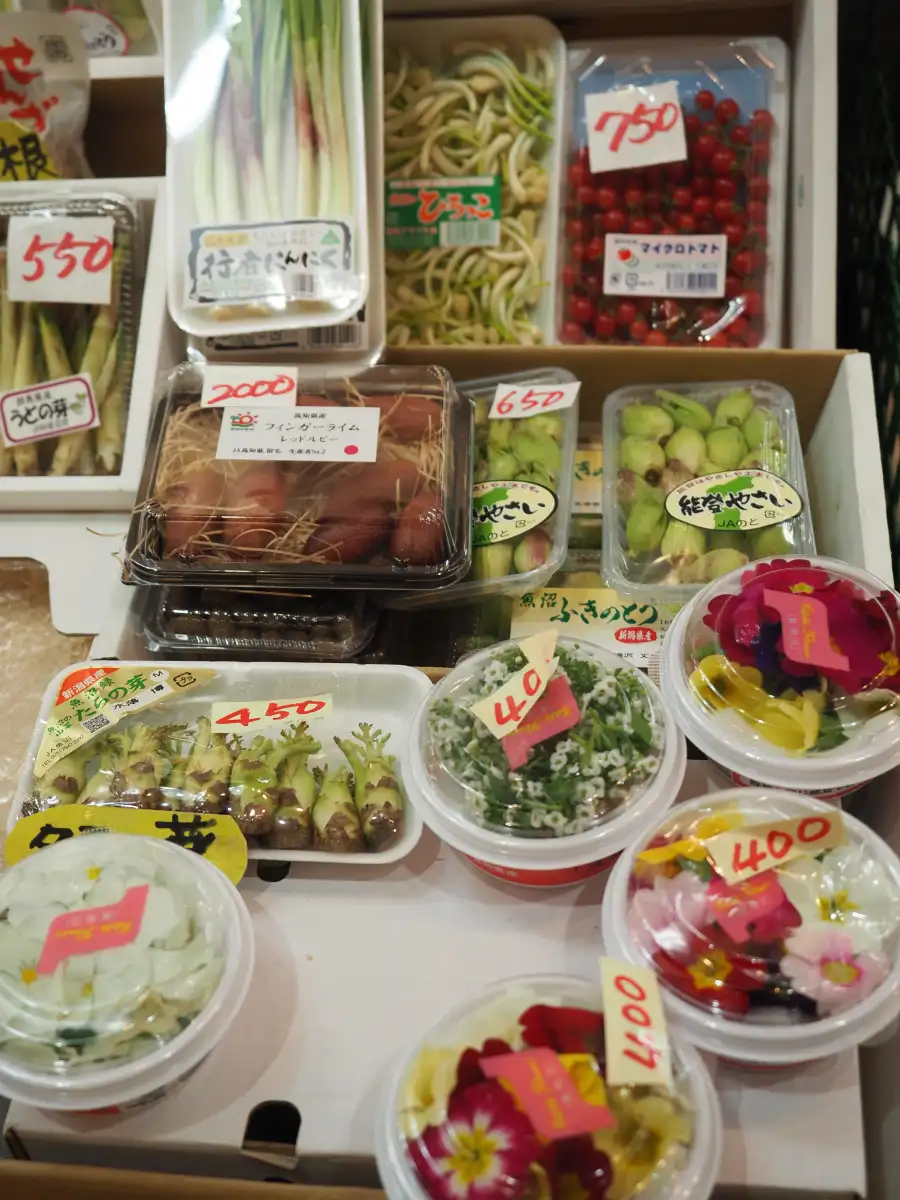 Fresh finds at the Hanoi market